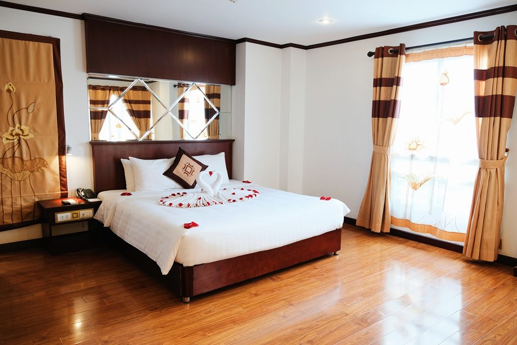 May de Ville Old Quarter Hotel