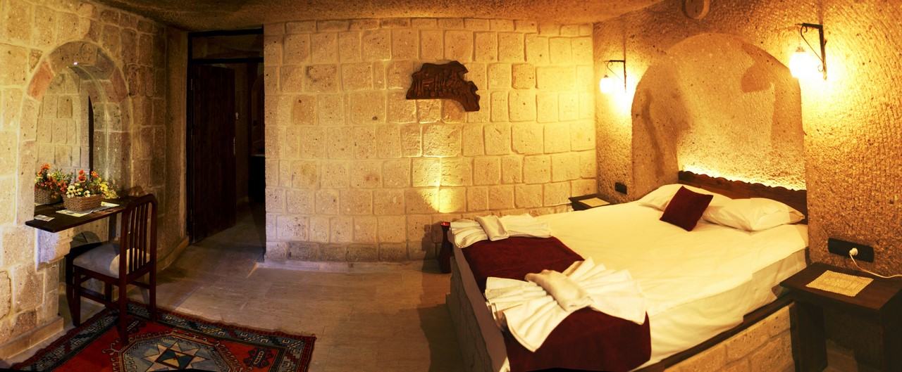 El Puente Cave Hotel temp