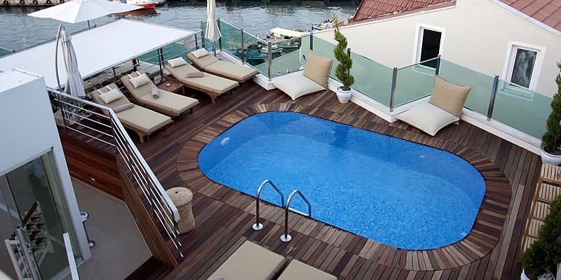 Alesta Yacht Hotel