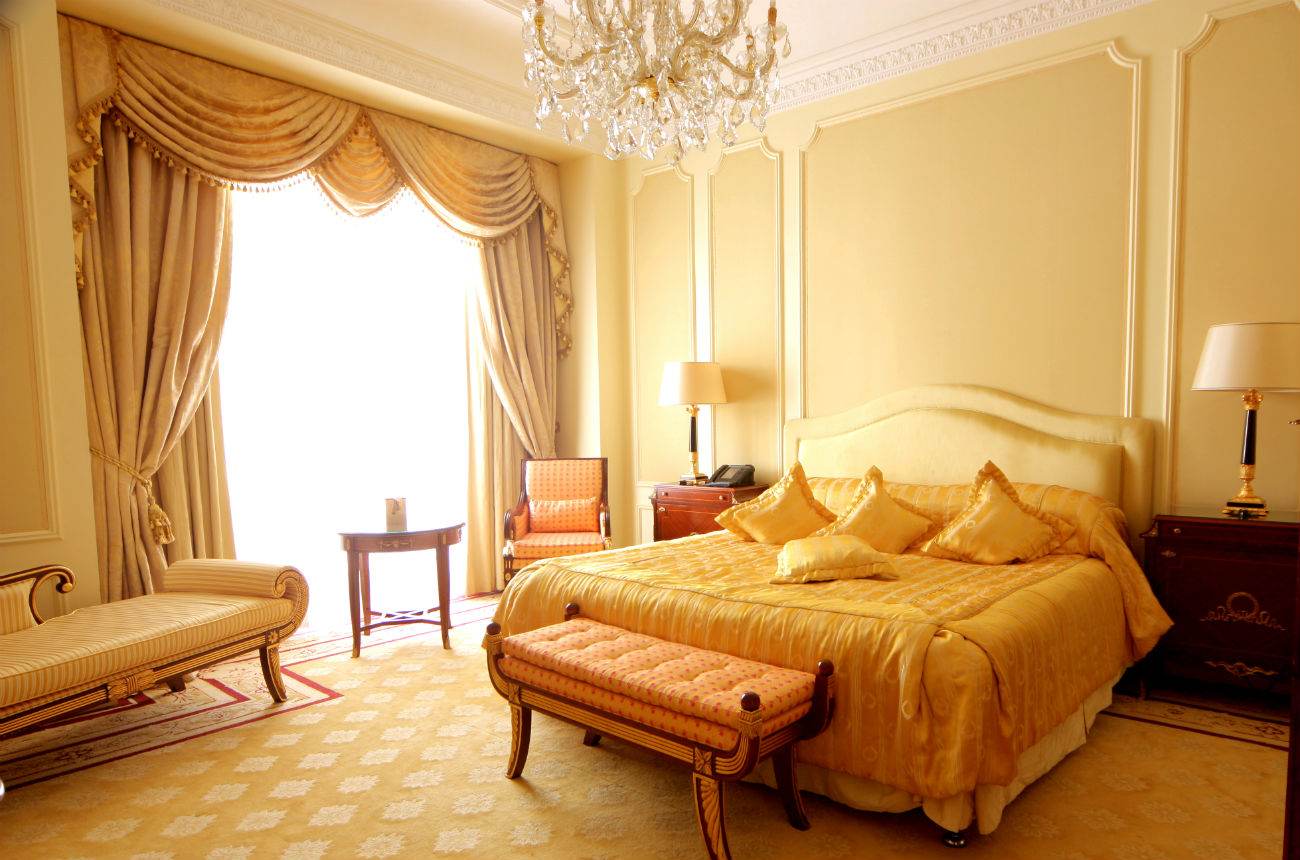 Deluxe Hotel Room