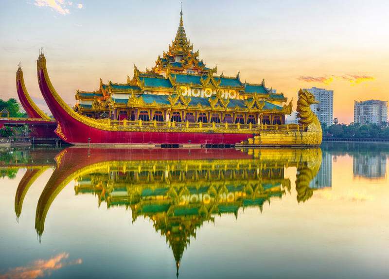 Kandawgyi Park