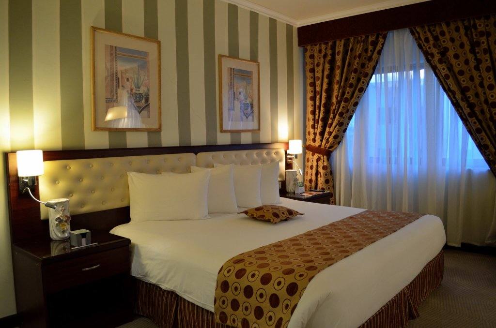 Larsa Hotel temp