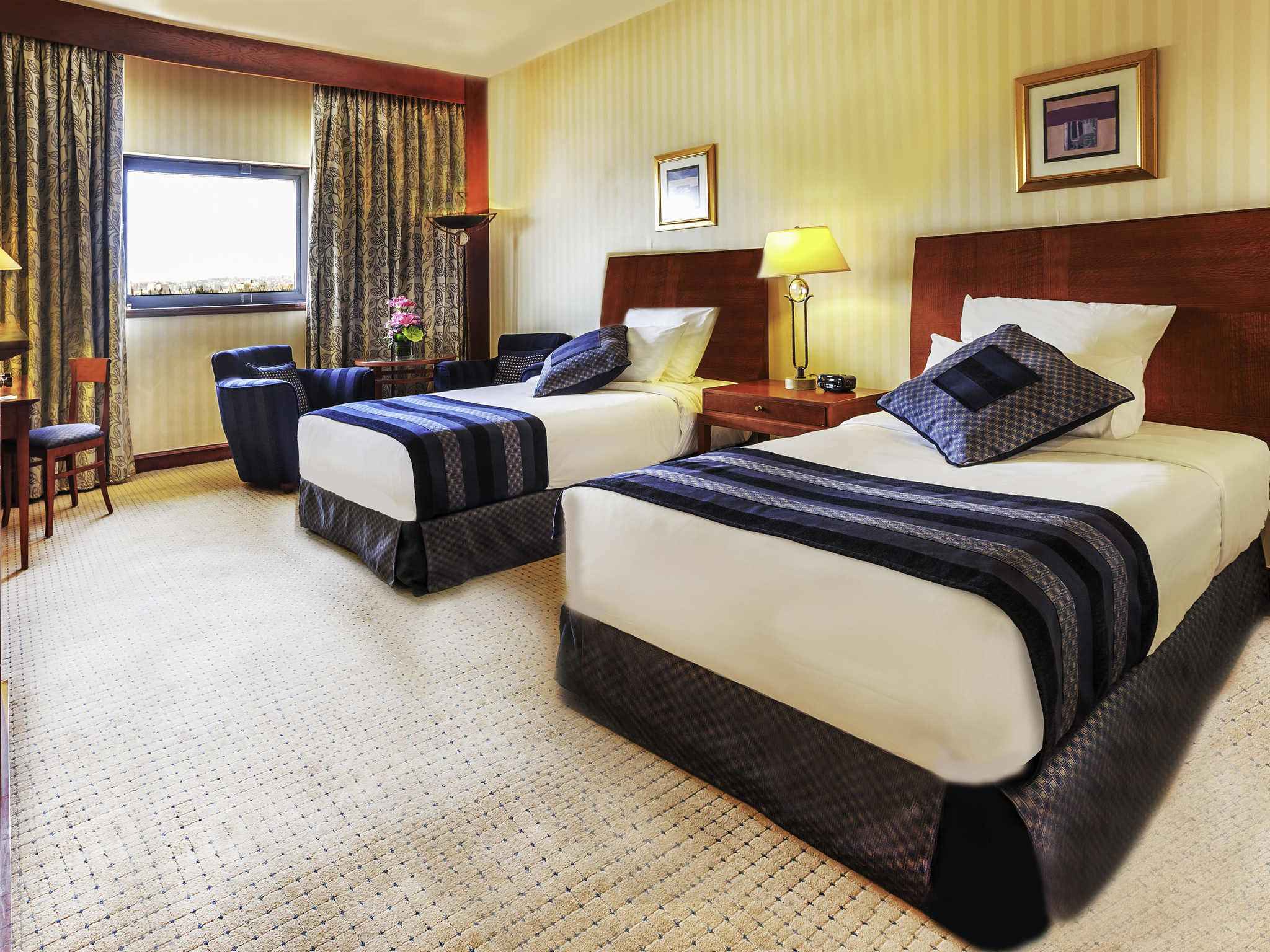Hotel Le Grand Amman temp