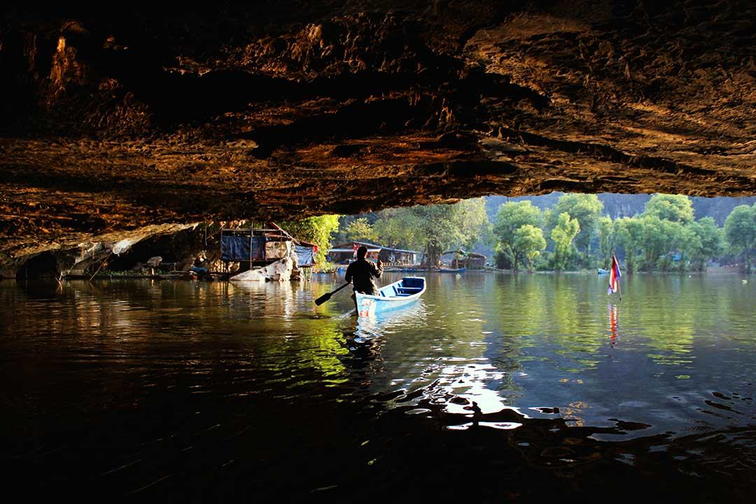 CaveBoat
