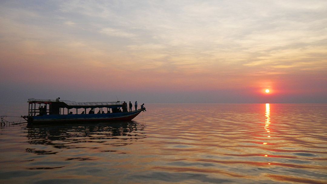 SereneBoat